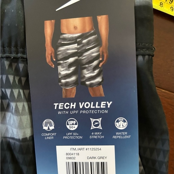 NWT Speedo Men's Tech Volley UPF50+
Swim Shorts trunks Size XL Grey Black - Picture 4 of 9